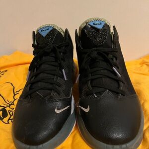 Lebron 19 Men’s 8.5